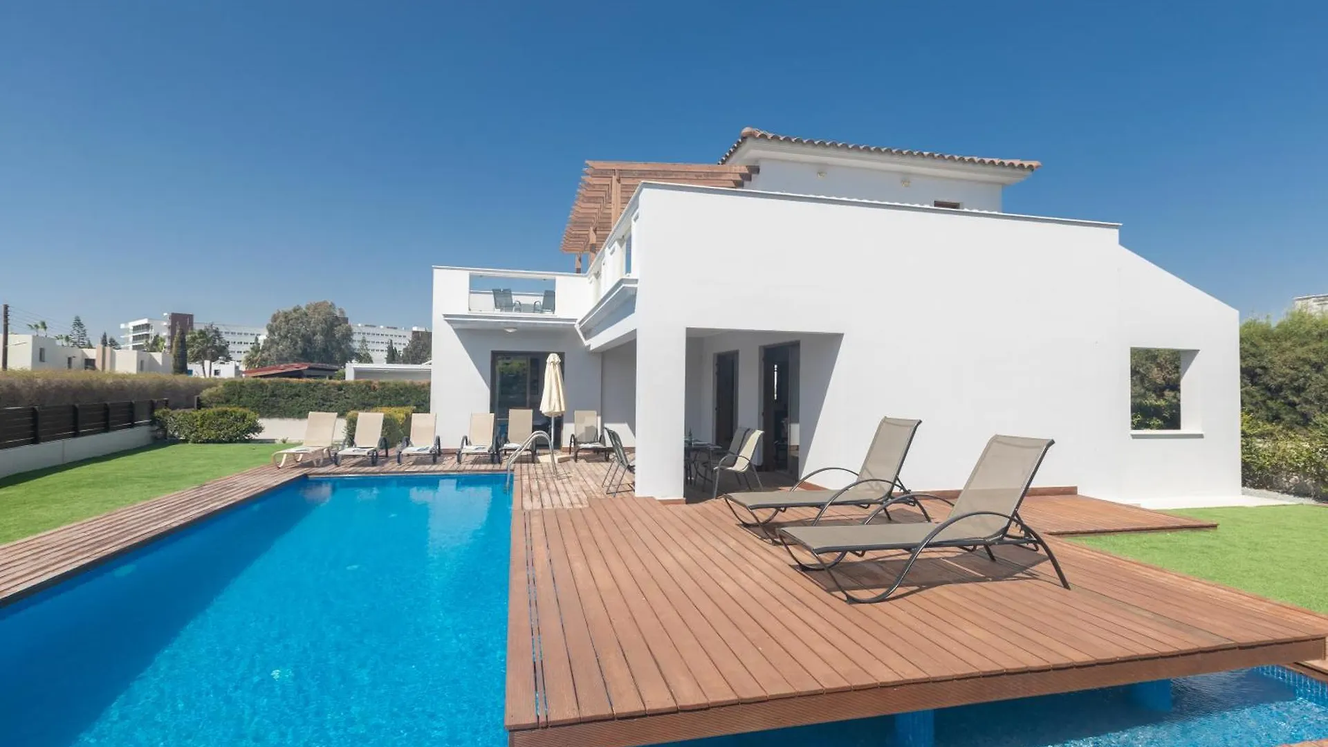 Sea Satin Villas - Ayia Napa Center