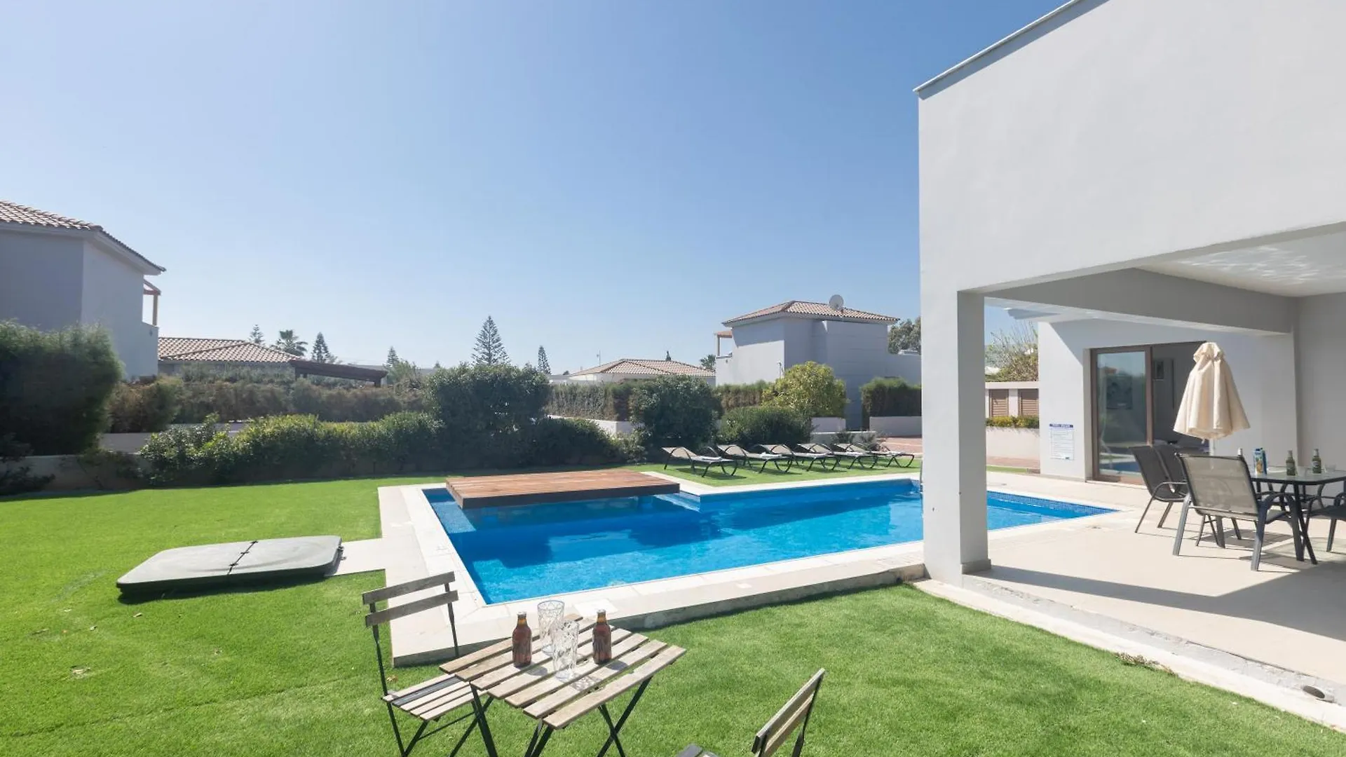 Sea Satin Villas - Ayia Napa Center