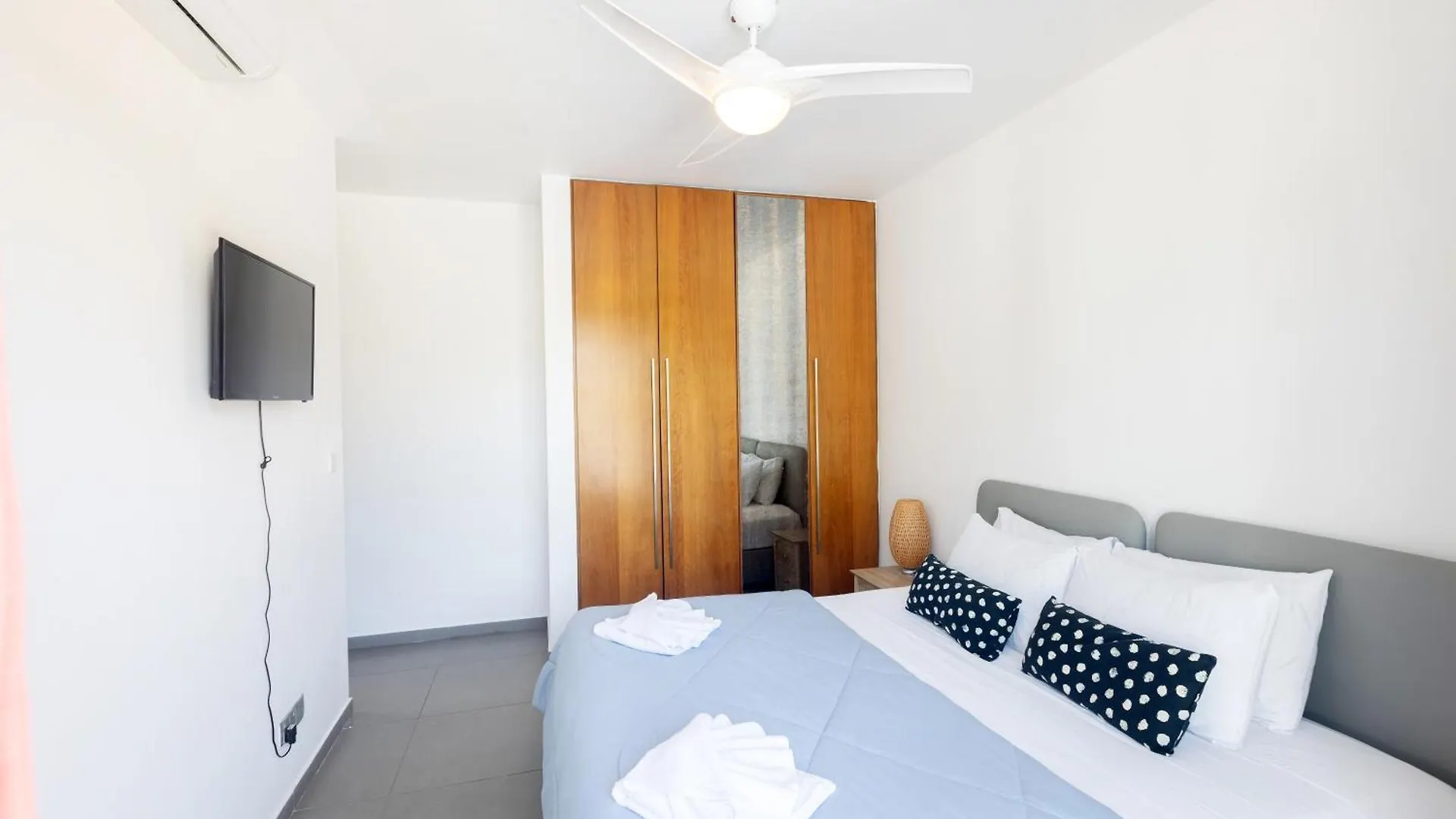 Sea Satin Villas - Ayia Napa Center
